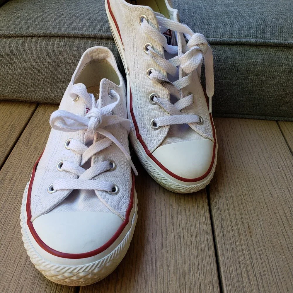 EUC CTAS Converse vintage old school optic white canvas (2Y) KICKS